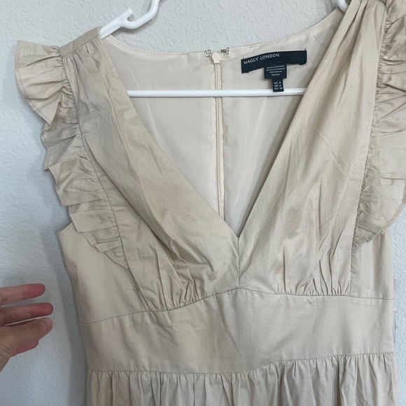 Maggy London V-neck sleeveless dress in Sand, 0 - Picture 4 of 8